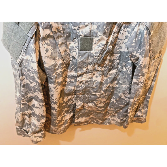 US Army Combat Uniform Coat Shirt ACU Cotton Blend Non FR UCP Medium Long - READ - Picture 3 of 10